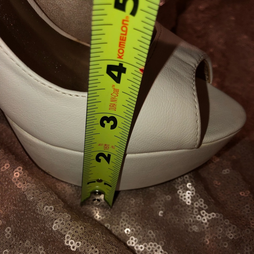 CHARLOTTE RUSSE | Heels - Picture 7 of 8